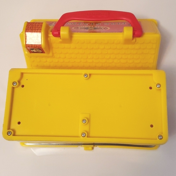 Vintage Fisher-Price Little People Go Fire Station carry case 2008 - Picture 7 of 9